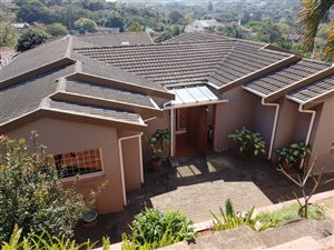 4 Bed House in Salt Rock