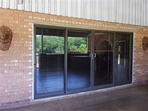 3 Bed House in Kameeldrift East
