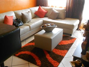 1 Bedroom Apartment in Krugersdorp Central
