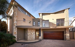4 Bedroom House in Carlswald North Estate