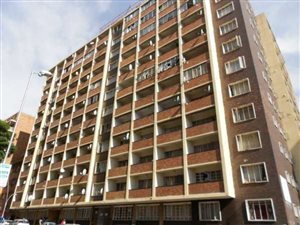 2.5 Bed Apartment in Hillbrow
