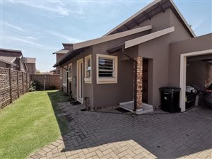 3 Bed Cluster in Newmarket Park