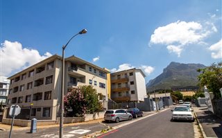 2 Bedroom Apartment in Observatory