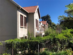 1 Bed Apartment in Saxonwold