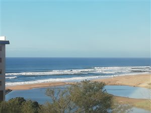 2 Bed Apartment in Amanzimtoti
