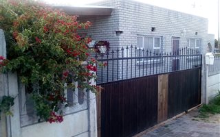 4 Bedroom House in Vredelust