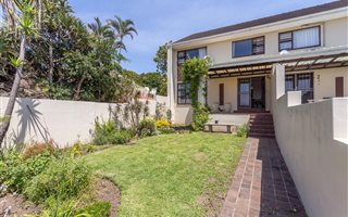 3 Bedroom Townhouse in Beacon Bay
