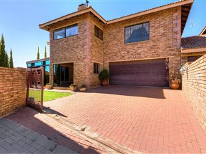 4 Bed Townhouse in Willowbrook