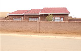 3 Bedroom House in Orange Farm