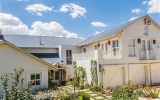 5 Bedroom House in Helderfontein Estate