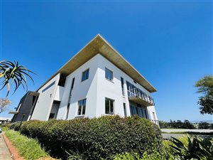 812 m² Commercial space in Somerset Park