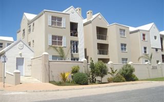 2 Bedroom Apartment in Diaz Beach