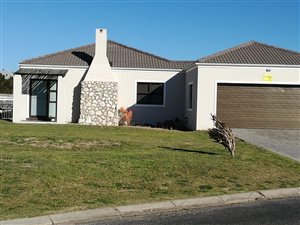 3 Bed House in Langebaan North