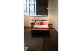 Bachelor apartment in Maboneng