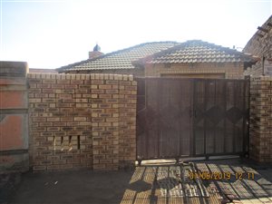 3 Bed House in Dobsonville