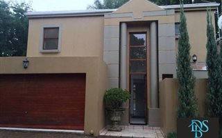2 Bedroom Cluster in Houghton Estate