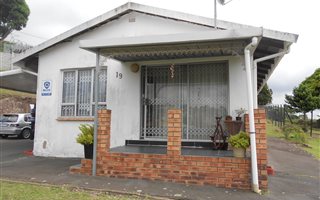 3 Bedroom Simplex in Shallcross
