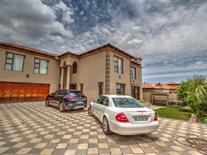4 Bed House in Pomona