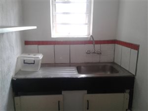 1 Bed Garden Cottage in Observatory
