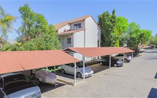 3 Bedroom Apartment in Bryanston