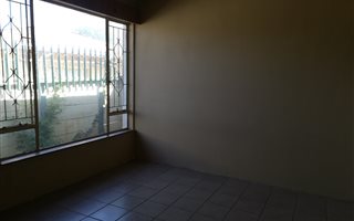 1 Bedroom Garden Cottage in Witpoortjie