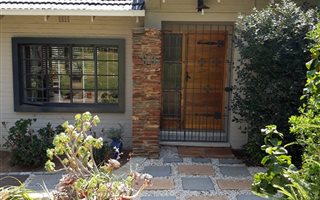 4 Bedroom House in Linden