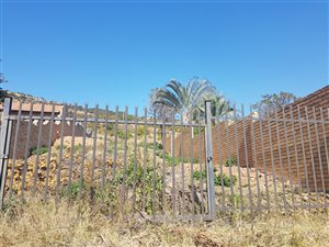1500 m² Land available in Ninapark