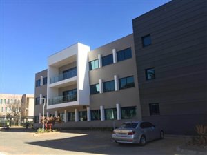 3438 m² Office Space in Bramley