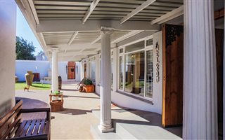 5 Bedroom House in Vredenburg
