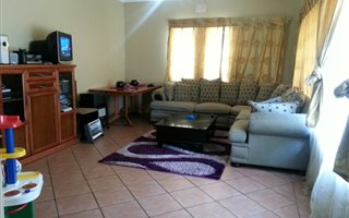 3 Bedroom House in Jackaroo Park