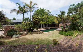 4 Bedroom House in Theescombe