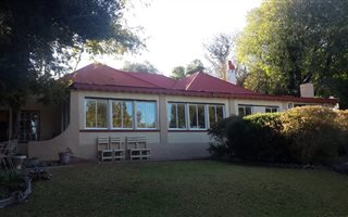 1.2 ha Farm in Estoire