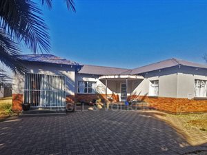 3 Bed House in Potchefstroom Central
