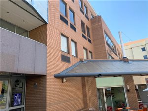918 m² Commercial space in Rosebank