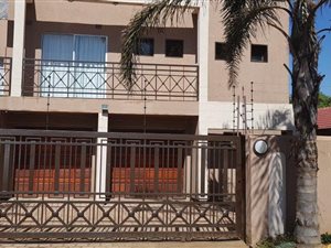 4 Bed House in Mackenzie Park