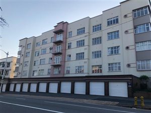 3 Bed Apartment in Essenwood