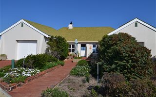 3 Bedroom House in Jakkalsfontein