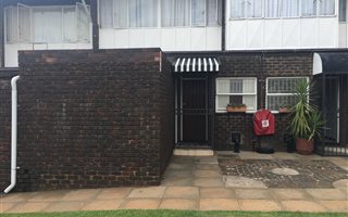 3 Bedroom Apartment in Lynnwood Ridge