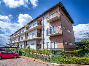 169 m² Office Space in Lombardy Estate