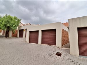 2 Bed Townhouse in La Montagne