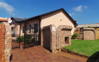 4 Bedroom House in Pimville