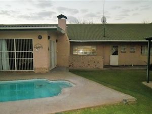 3 Bed House in Riebeeckstad