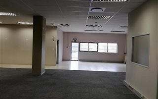 515 m² Commercial space in Riverhorse Valley