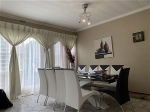3 Bed Townhouse in Flora Gardens