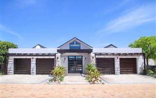 4 Bedroom House in Atlantic Beach