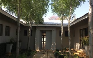 5 Bedroom House in Groenkloof