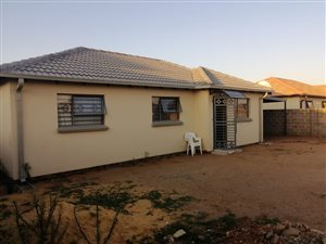 3 Bed Apartment in Blue Hills