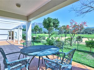 4 Bed House in Steenberg Golf Estate