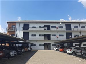 169 m² Commercial space in Silver Lakes