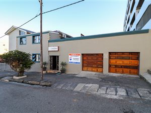839 m² Commercial space in Quigney